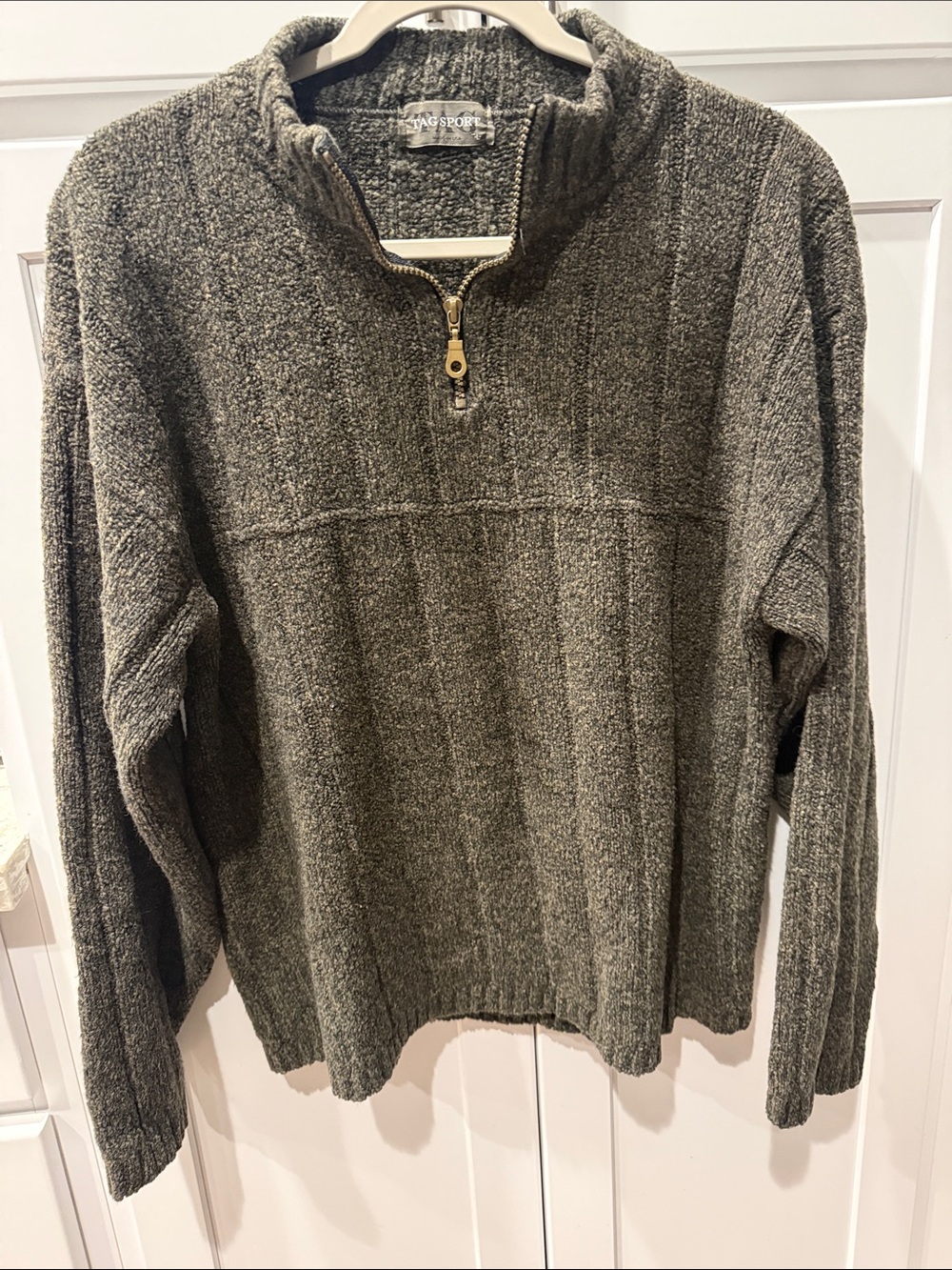 Men’s Half-Zip Textured Sweater in Olive
